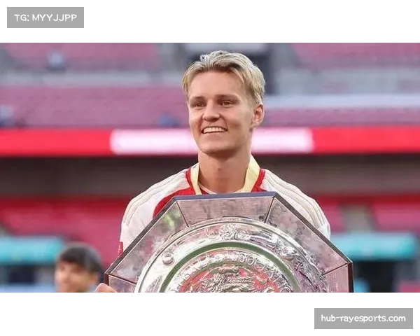 阿森纳厄德高哈弗茨轮番插肋部创造机会，但禁区常备终结点不足